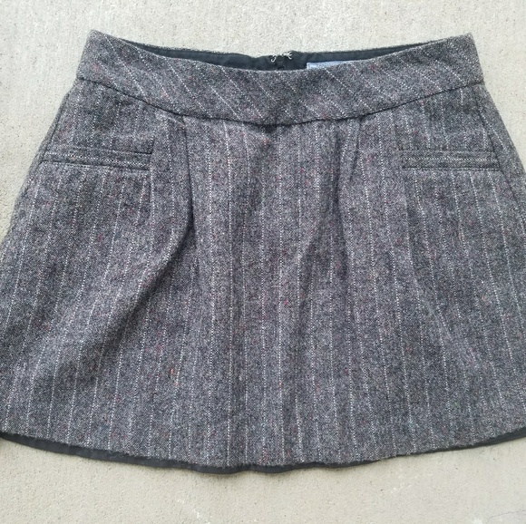 Old Navy Dresses & Skirts - 👗 Wool Mini Skirt 👗
